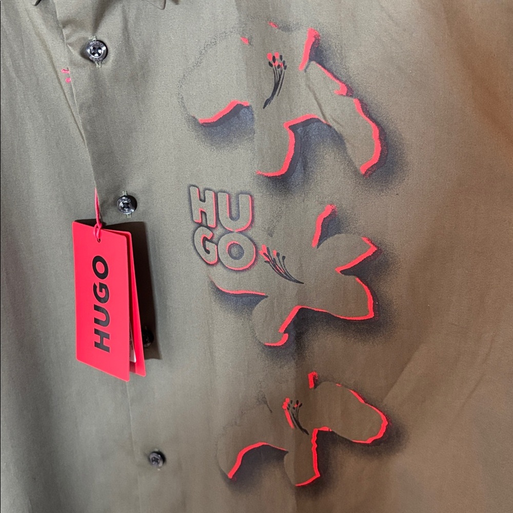 HUGO Men's Khaki Short Sleeve Shirt - Picture 3 of 5